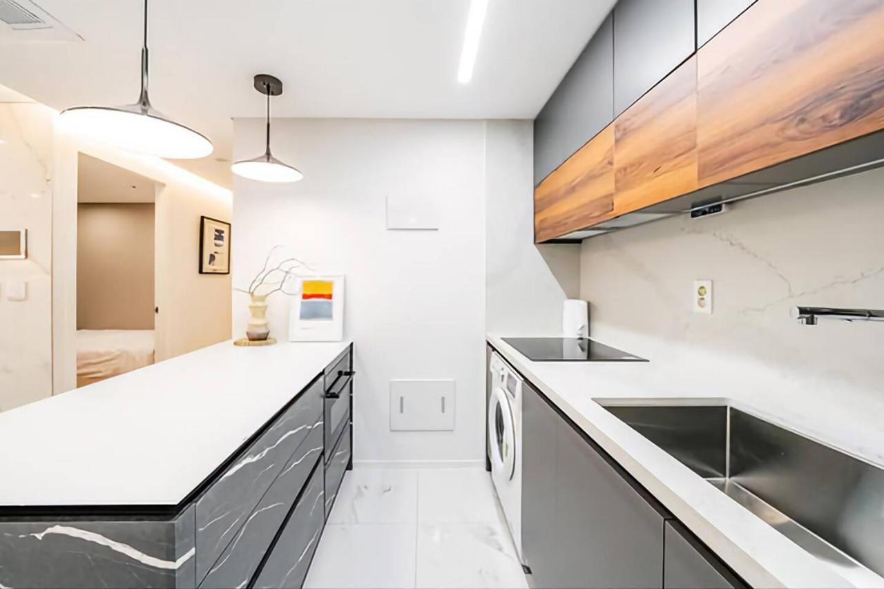 Uh Flat The Seocho Apartment Сеул Екстериор снимка