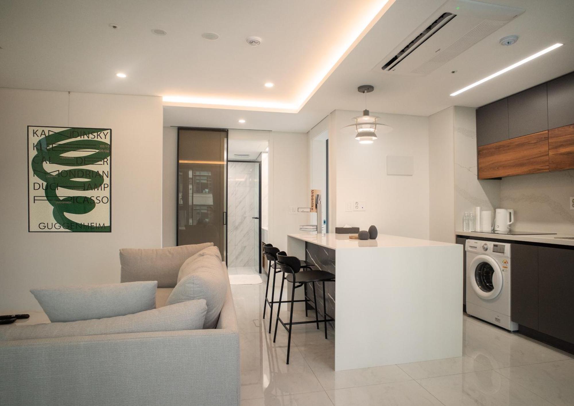 Uh Flat The Seocho Apartment Сеул Екстериор снимка