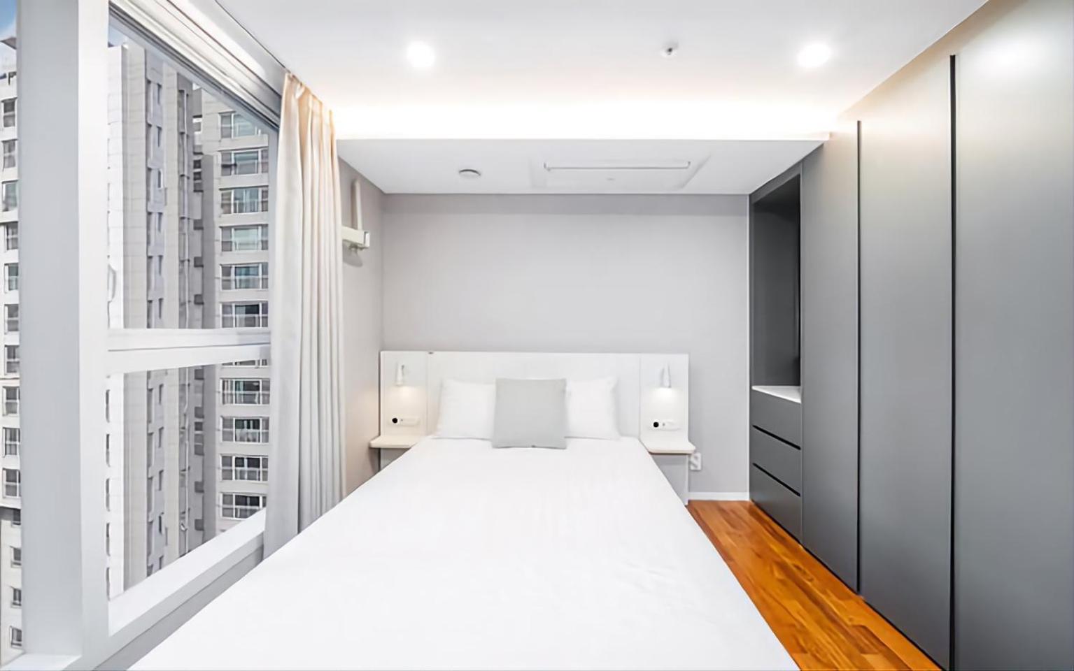 Uh Flat The Seocho Apartment Сеул Екстериор снимка