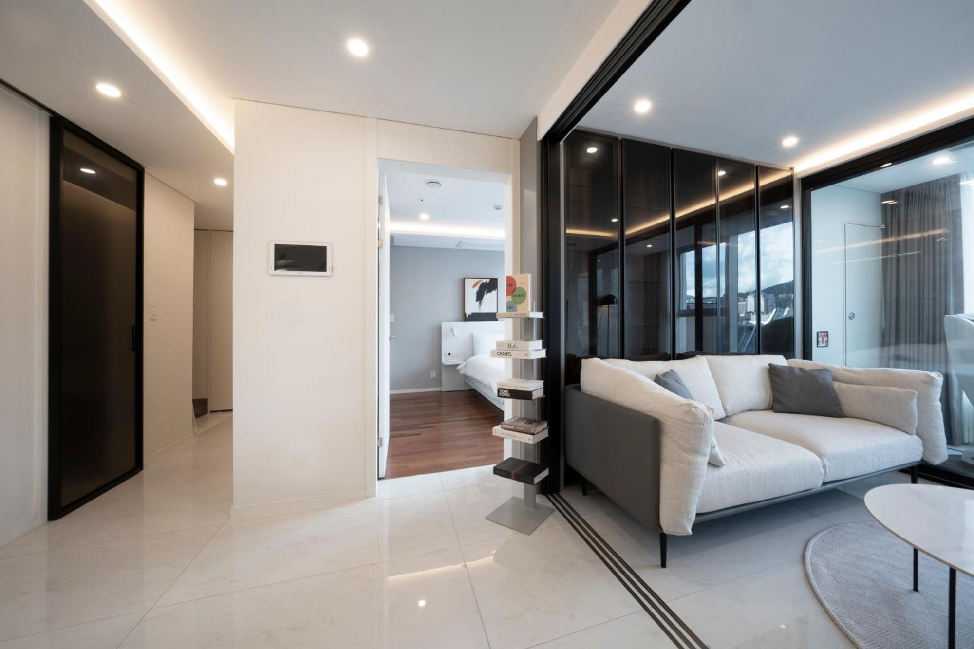 Uh Flat The Seocho Apartment Сеул Екстериор снимка