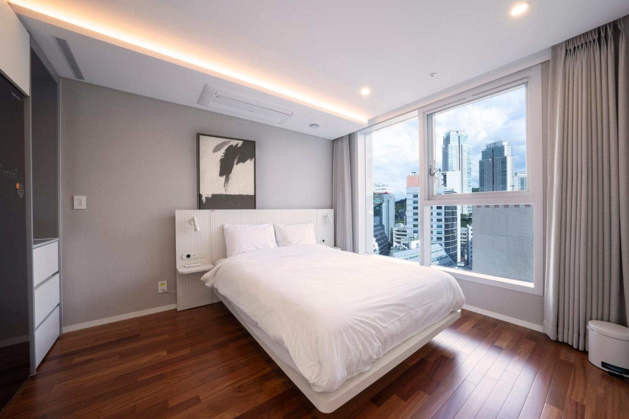 Uh Flat The Seocho Apartment Сеул Екстериор снимка