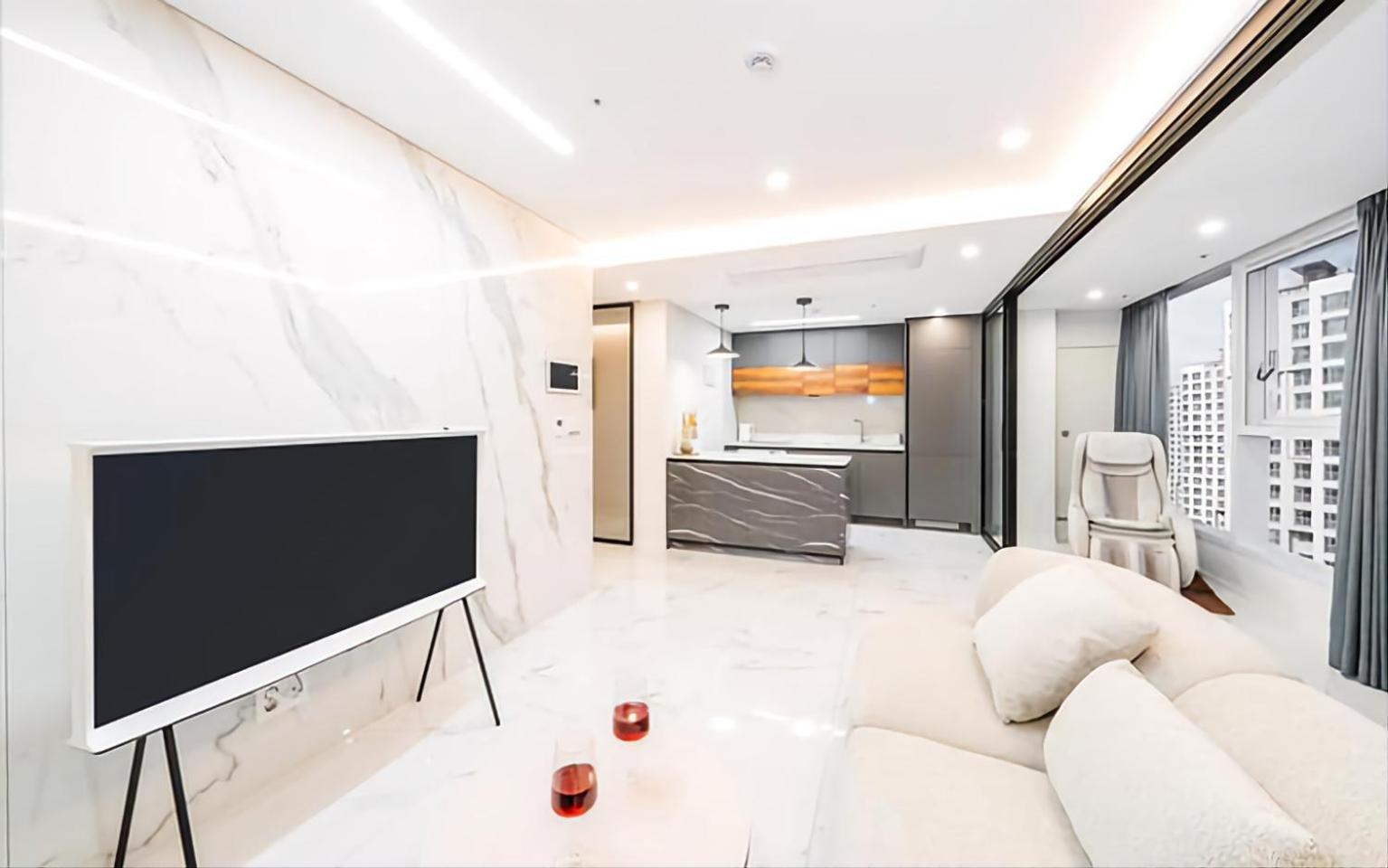 Uh Flat The Seocho Apartment Сеул Екстериор снимка